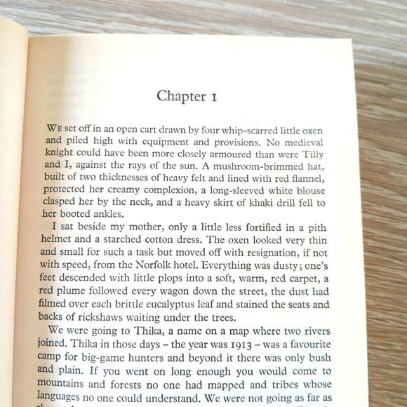 The Flame Trees of Thika : Memories of an African Childhood by Elspeth Huxley - Picture 5 of 9